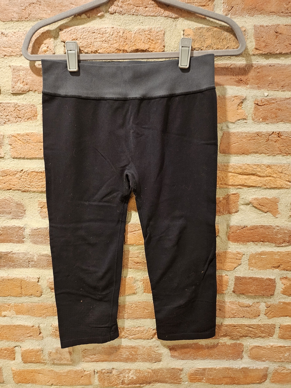Black Capri Leggings with Gray Waistband